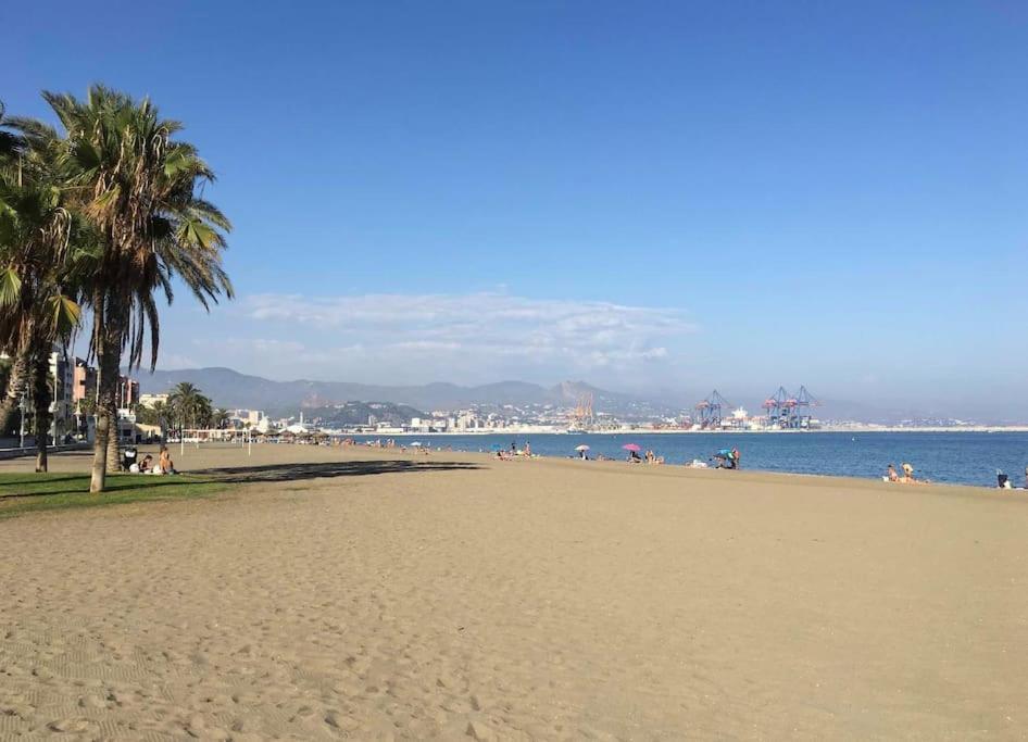Ayala Beach Apartment Málaga Eksteriør billede