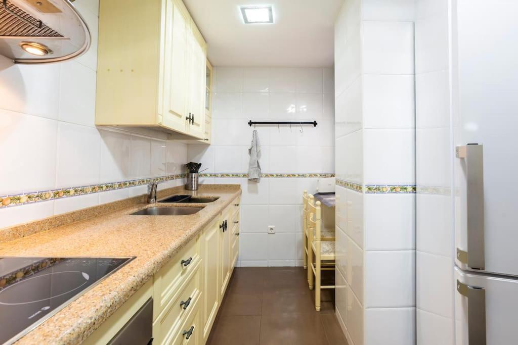 Ayala Beach Apartment Málaga Eksteriør billede
